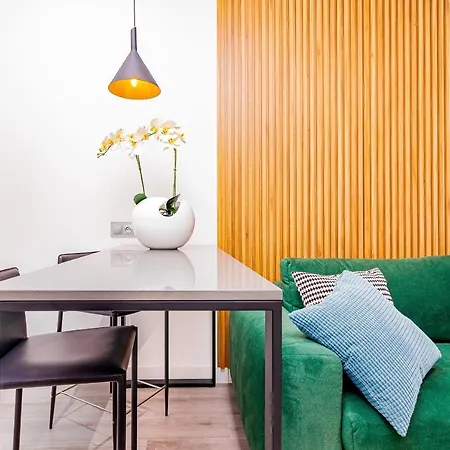Aparthotel Odrzanska Old Town Breslavia