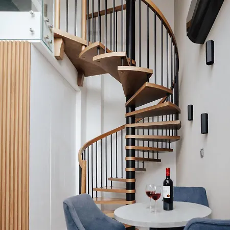 Aparthotel Odrzanska Old Town Breslavia