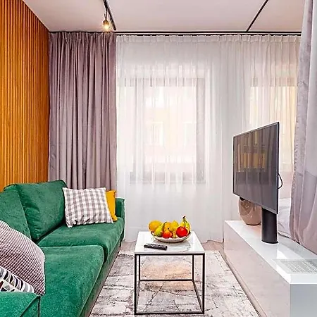 Odrzanska Old Town Aparthotel 4*