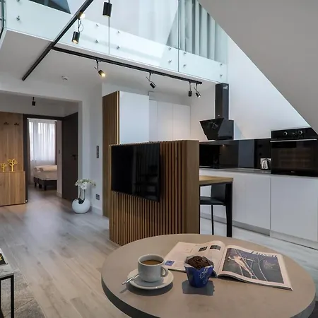 Aparthotel Odrzanska Old Town Breslavia