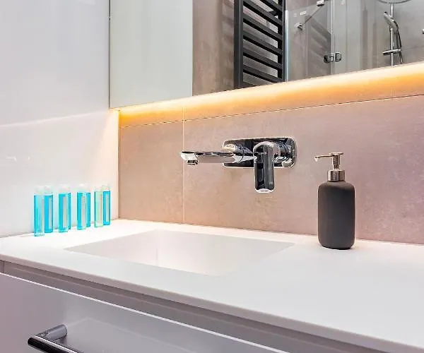 Odrzanska Old Town 公寓式酒店 4*